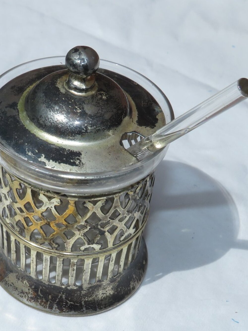 Vintage Silver‑Tone Glass Condiment Jar w/ Original Spoon – Ornate Lattice Holde